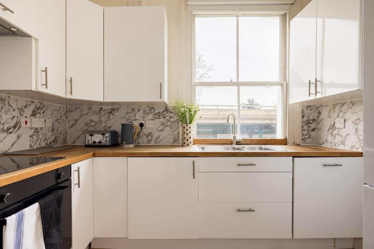 Apartment The Notting Hill Base - Charming 2bdr With Balcony London