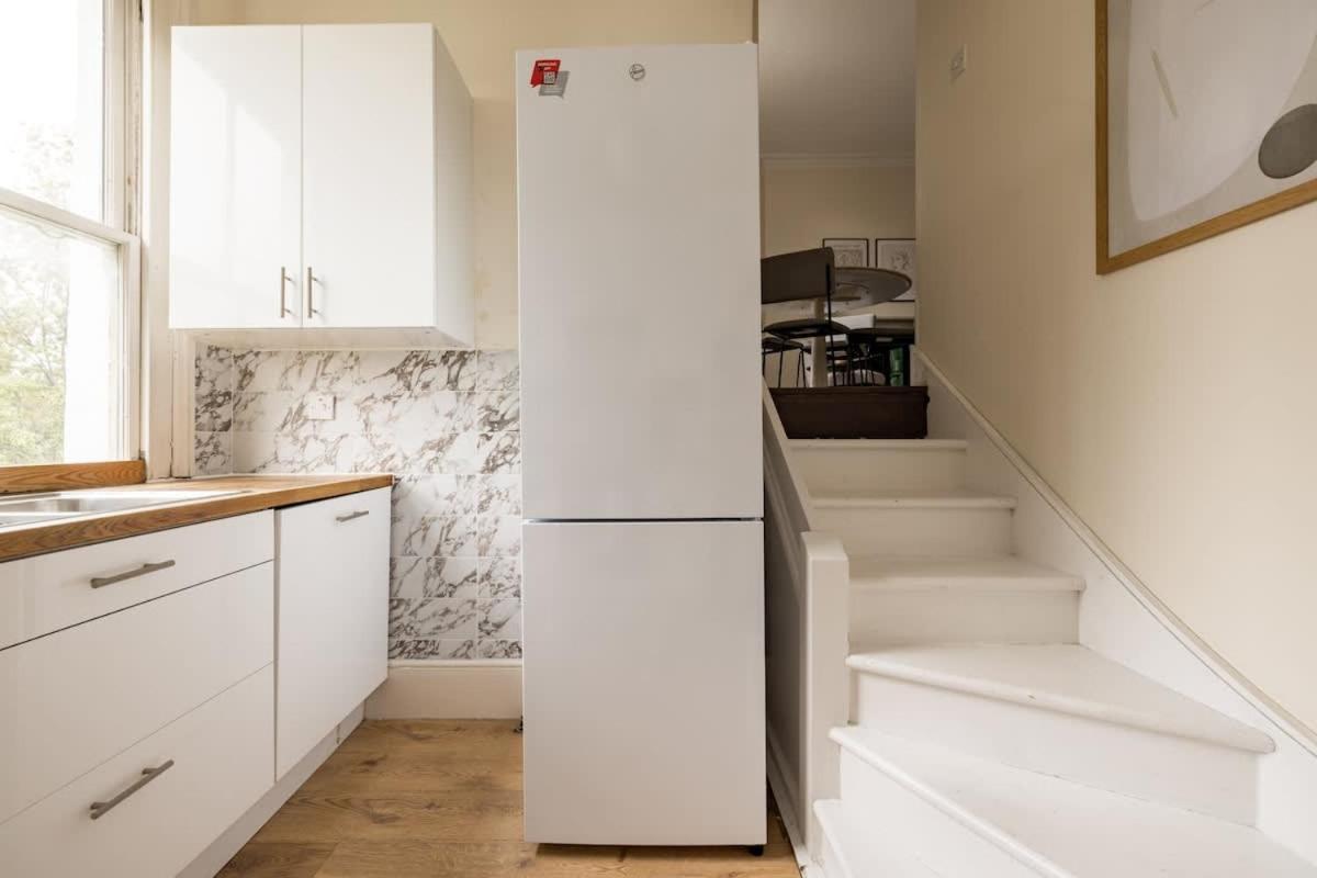 The Notting Hill Base - Charming 2bdr With Balcony Apartment London